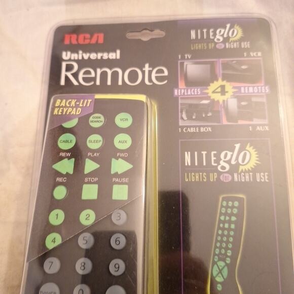 NEW RCA UNIVERSAL NITEGLO REM0TE CONTROL RCU4GLW - MULTI-BRAND USE - NEW - Picture 2 of 4